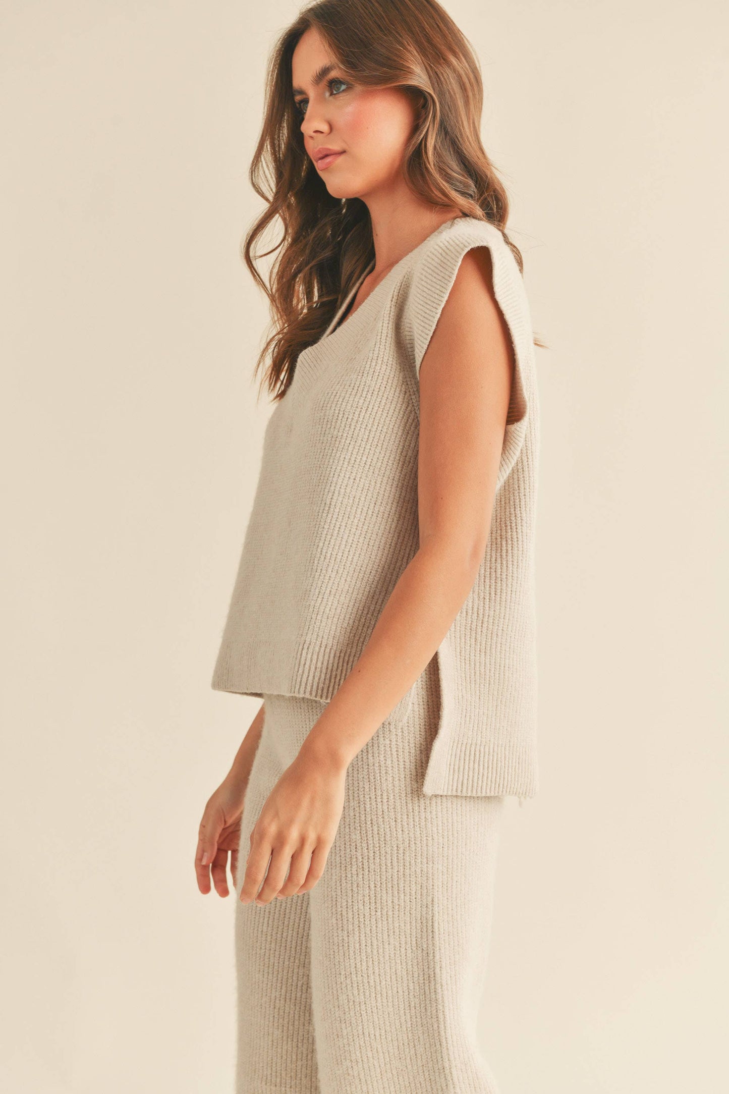 V-NECK SWEATER VEST TOP