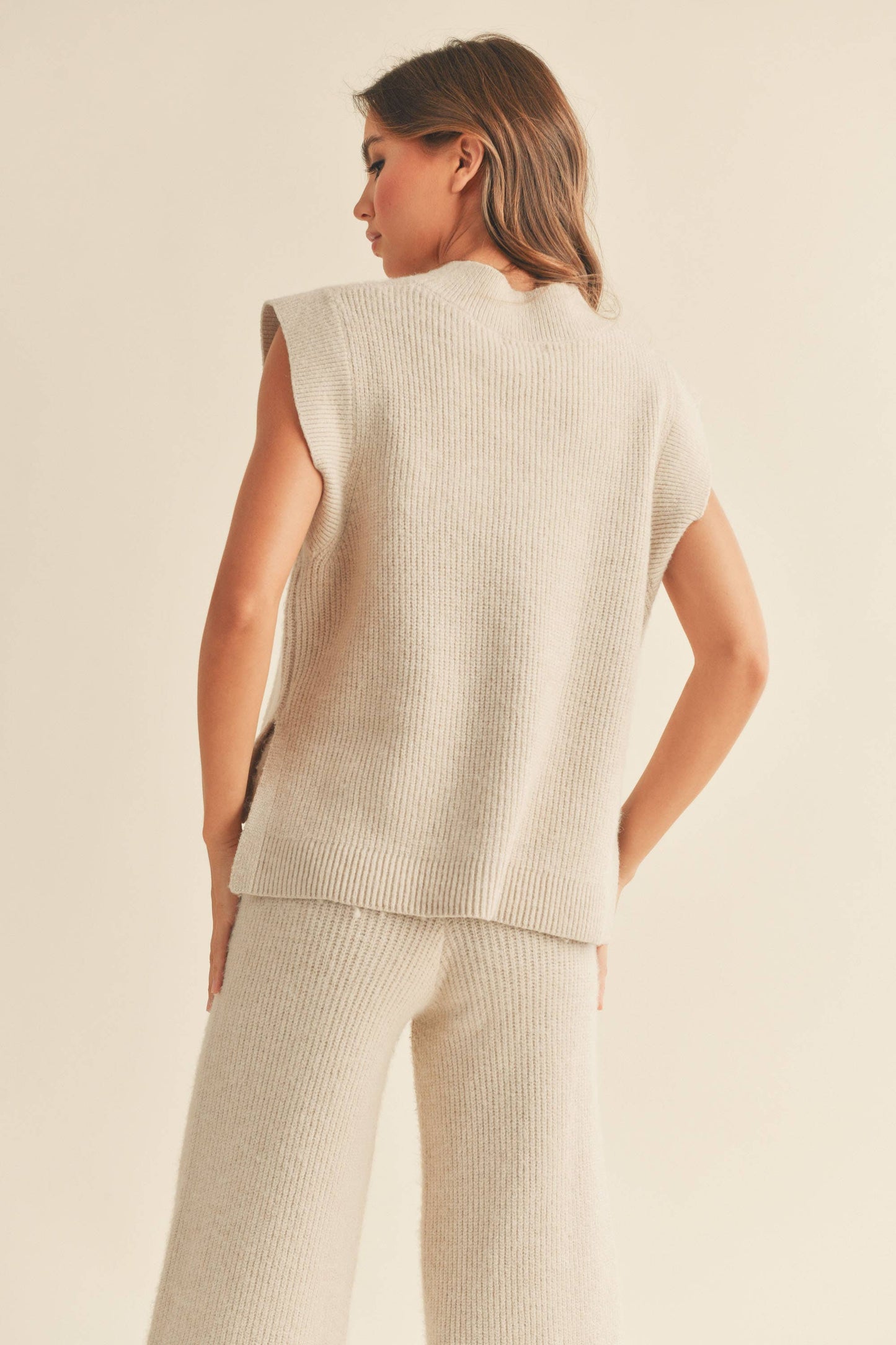 V-NECK SWEATER VEST TOP