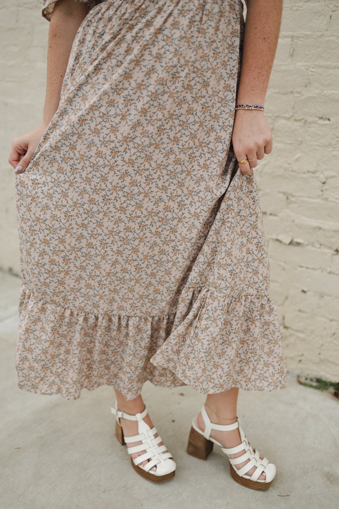 FLOWY SMOCKED MIDI DRESS WITH RUFFLED HEM