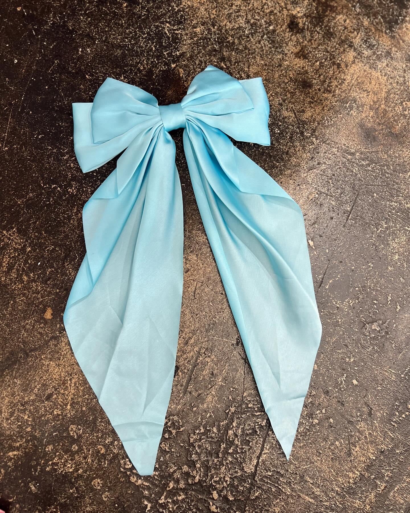 Clip In Bow